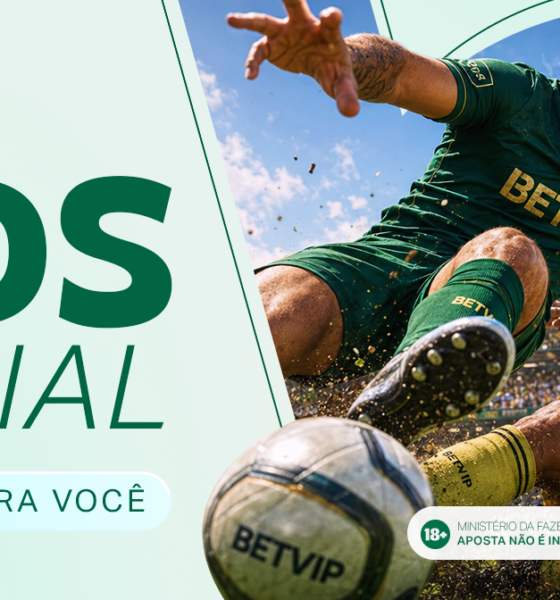 Jogadores de futebol em disputa de bola em arte promocional da BETVIP